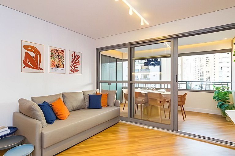 Apê de 2 Dormitórios no Melhor Prédio de Moema