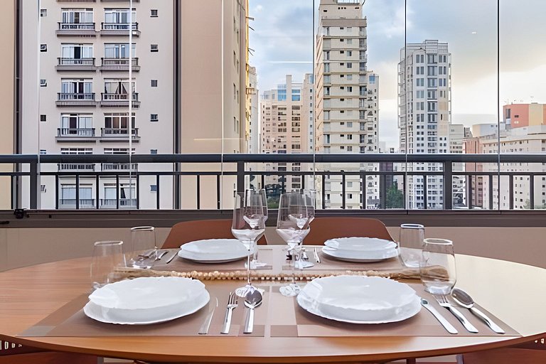 Apê de 2 Dormitórios no Melhor Prédio de Moema