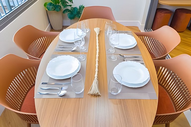 Apê de 2 Dormitórios no Melhor Prédio de Moema