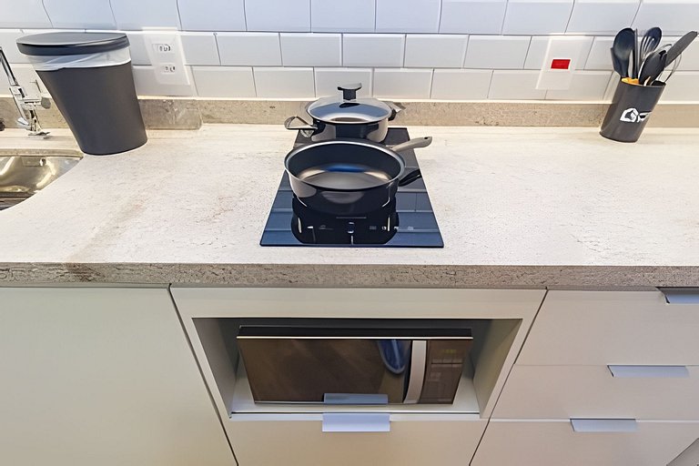 Apê de 2 Dormitórios no Melhor Prédio de Moema