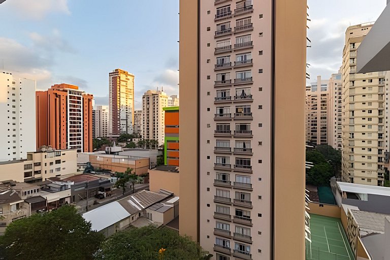 Apê de 2 Dormitórios no Melhor Prédio de Moema