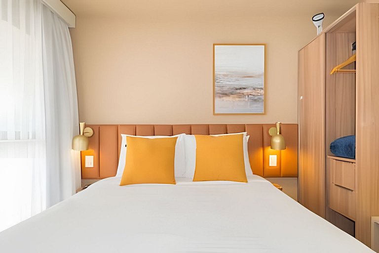 Studio Superior com Cama Queen em Moema