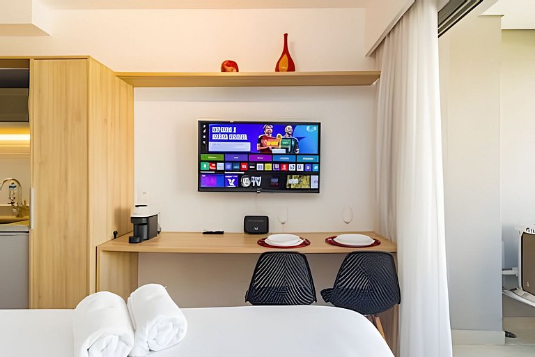 Studio  com Varanda e Banheiro Acessível em Moema