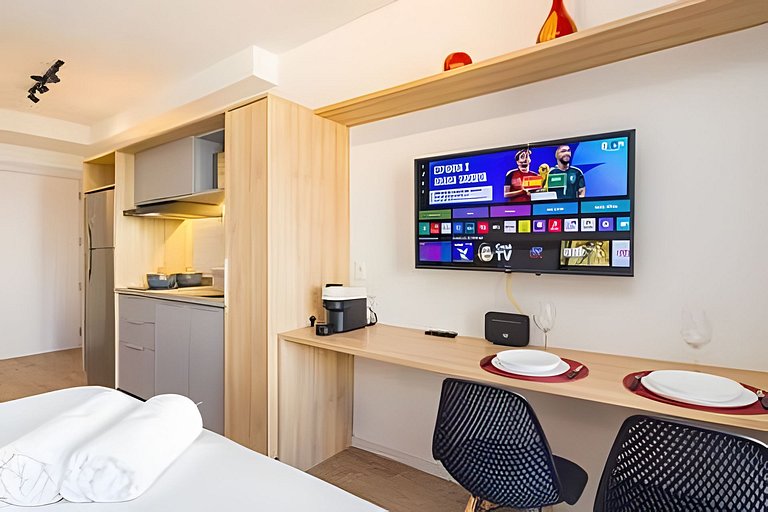 Studio  com Varanda e Banheiro Acessível em Moema