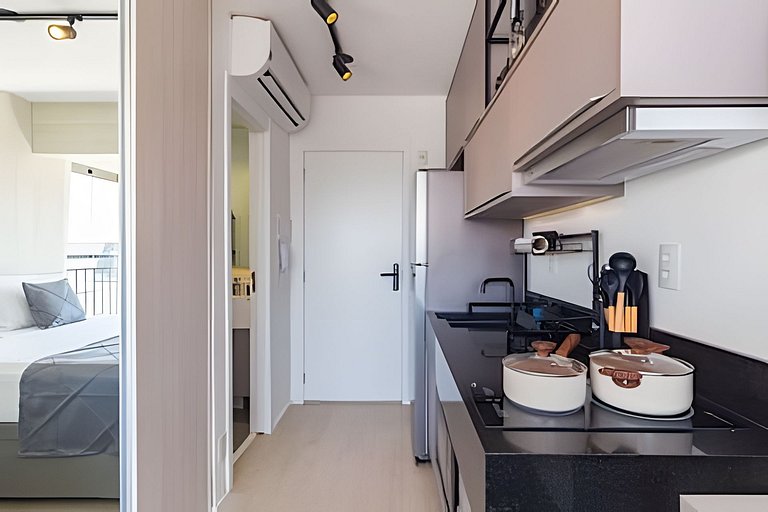 Home Office Perfeito: Studio no Coração de Moema